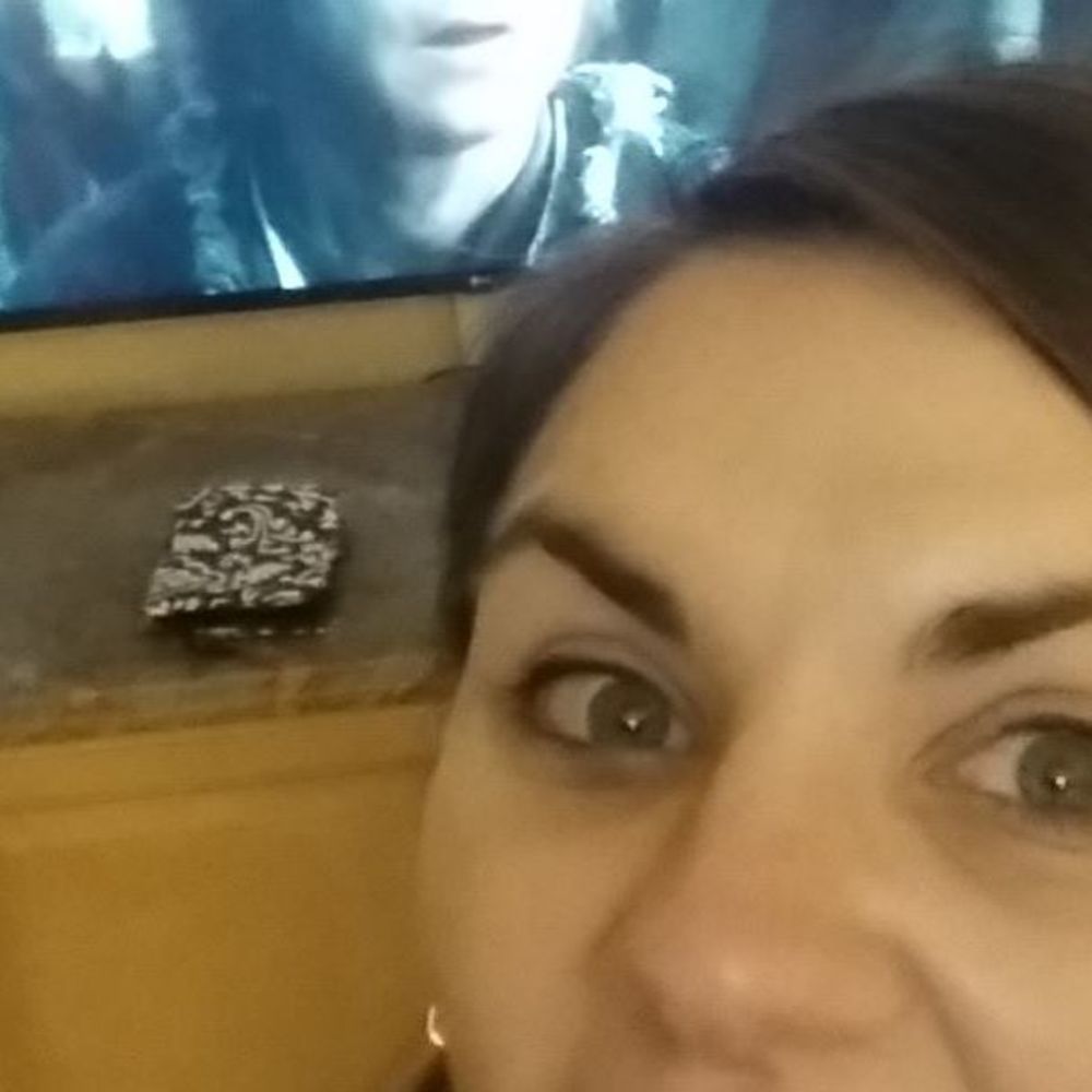 Meet your Posher, Val